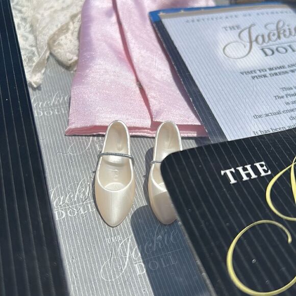 Oleg Cassini Pink Dress with Mantilla Visit to Rome & Vatican Book of Prayers - Picture 5 of 17